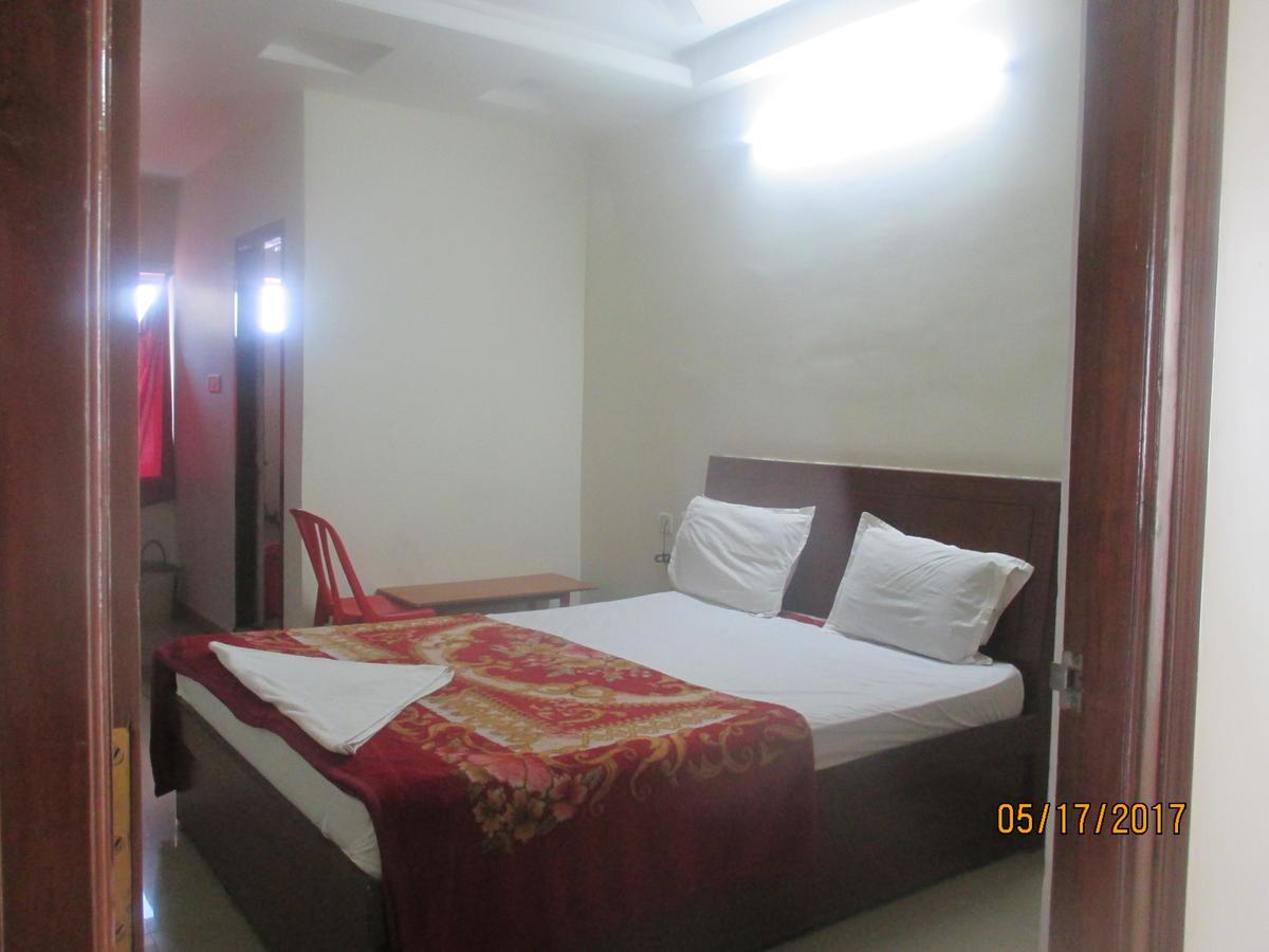 Sri Sai Ganesh Lodge Hyderabad Ngoại thất bức ảnh
