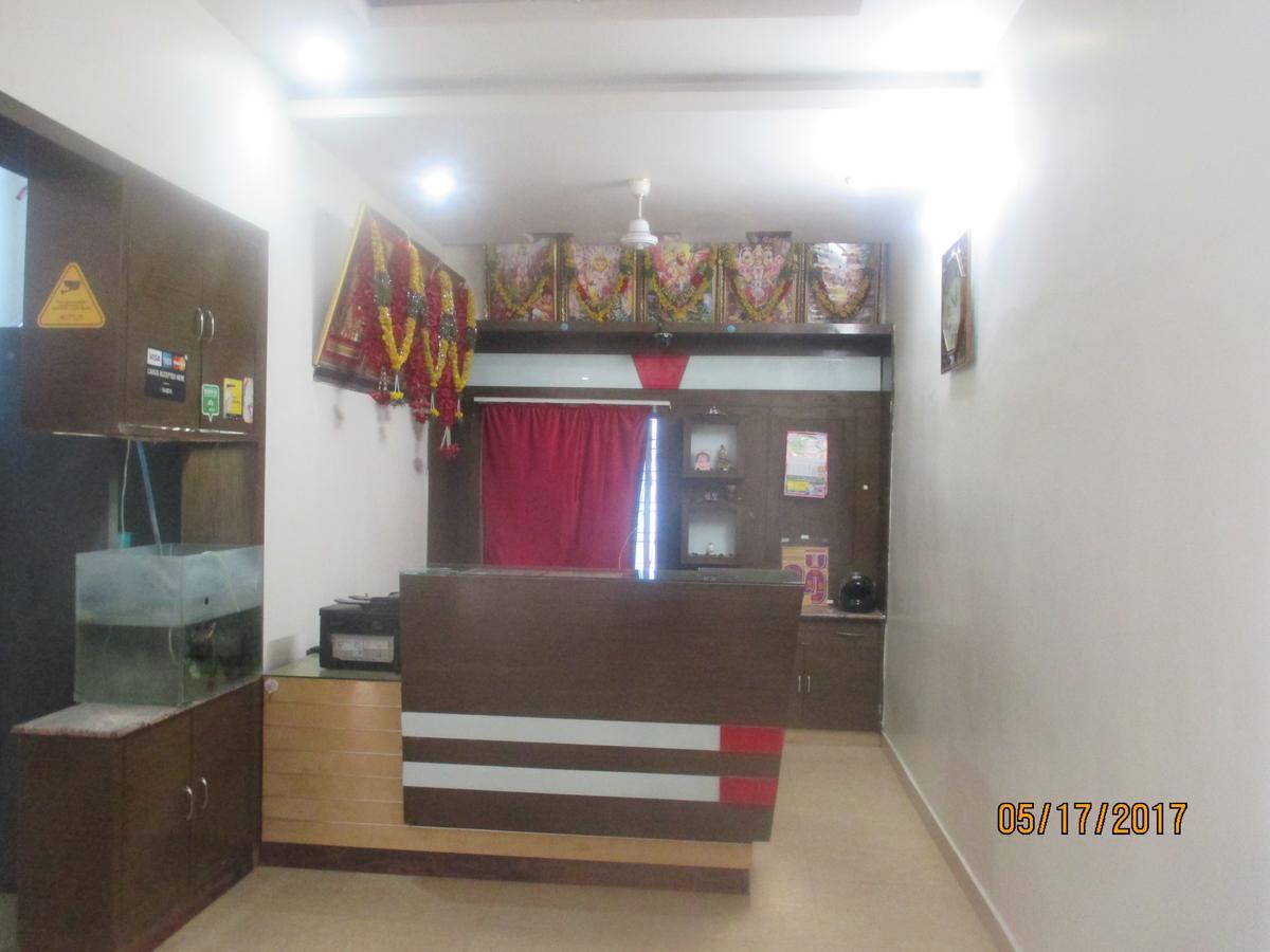 Sri Sai Ganesh Lodge Hyderabad Ngoại thất bức ảnh